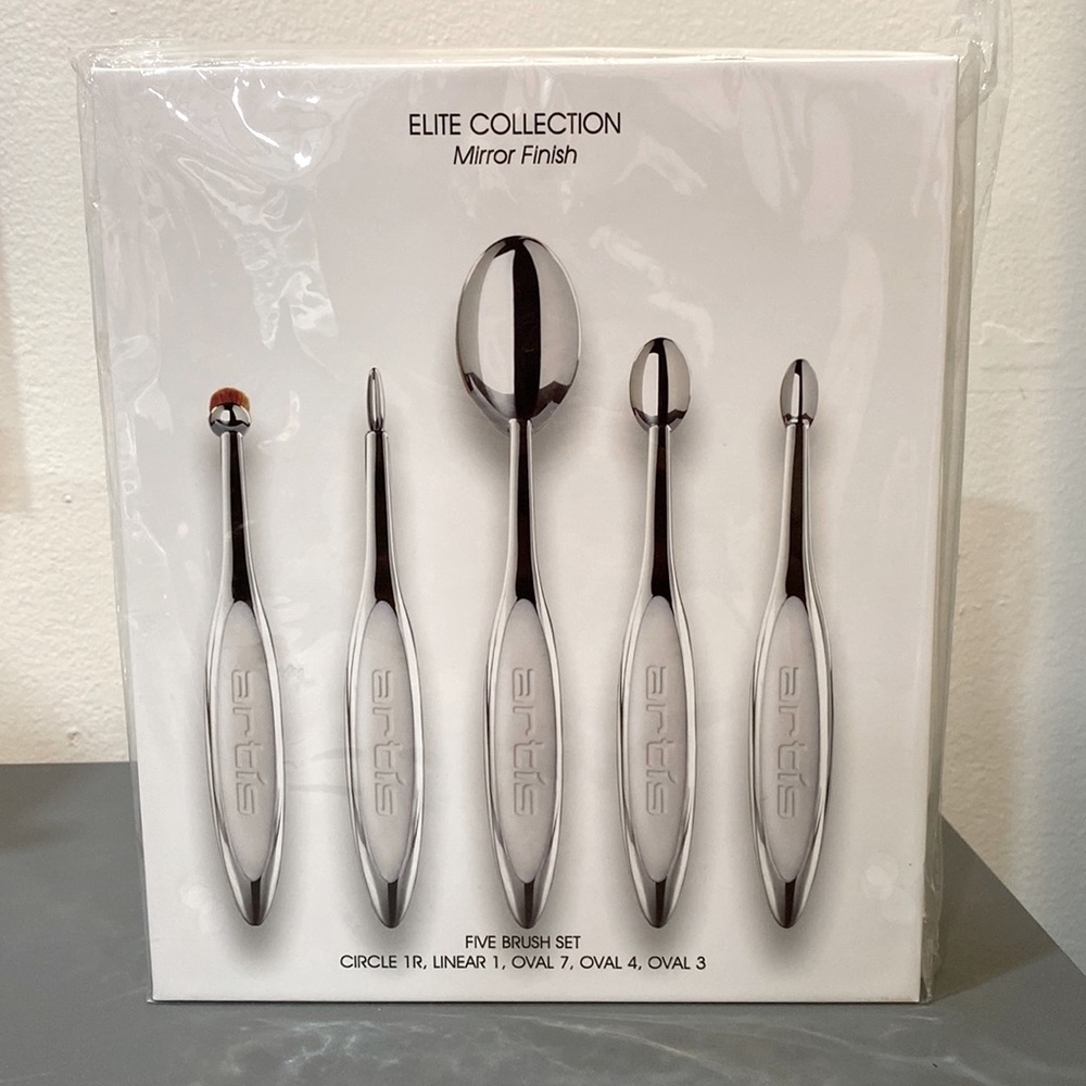 The Elite 5 Set is the original set of next generation of brushes.